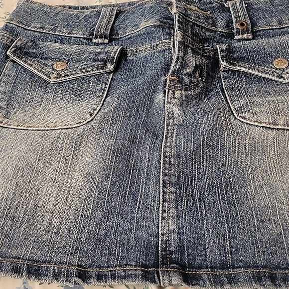 Jean skirt - Picture 2 of 3